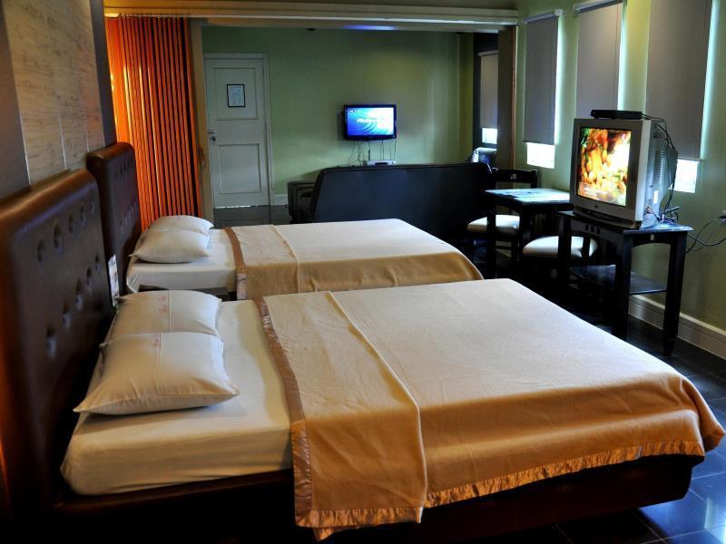 Jardin De Rosal Hotel Pasig City Esterno foto