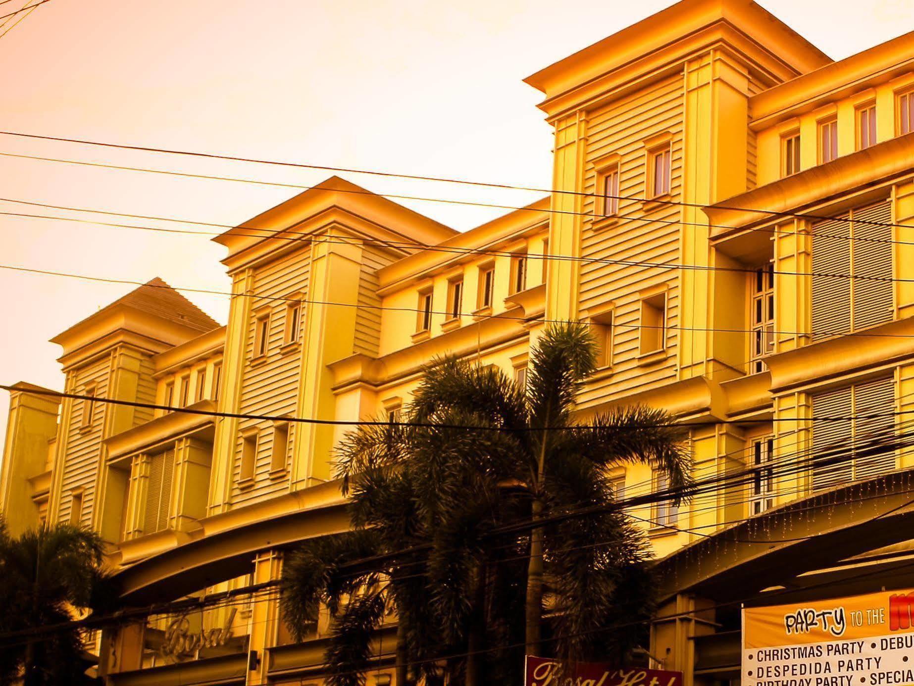 Jardin De Rosal Hotel Pasig City Esterno foto